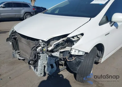 2011 Toyota Prius Three z USA, uszkodzony, nr VIN JTDKN3DU6B5335018